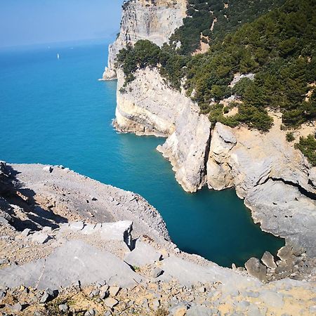 فيلا Il Nido Dei Gabbiani بورتوفينيري الغرفة الصورة